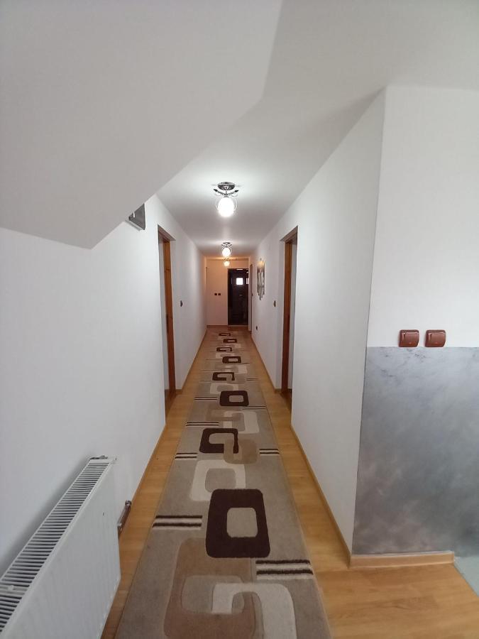 큼홀룸그몰도베네스크 Casa Mihaela 아파트 외부 사진