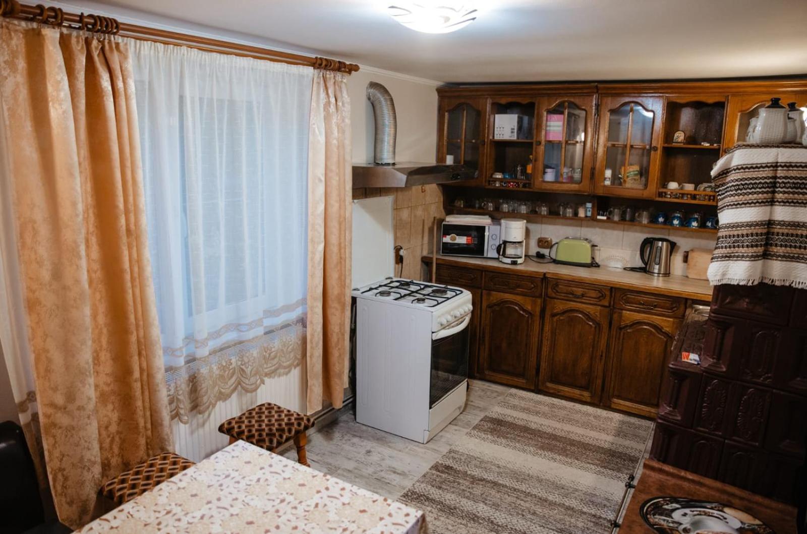큼홀룸그몰도베네스크 Casa Mihaela 아파트 외부 사진
