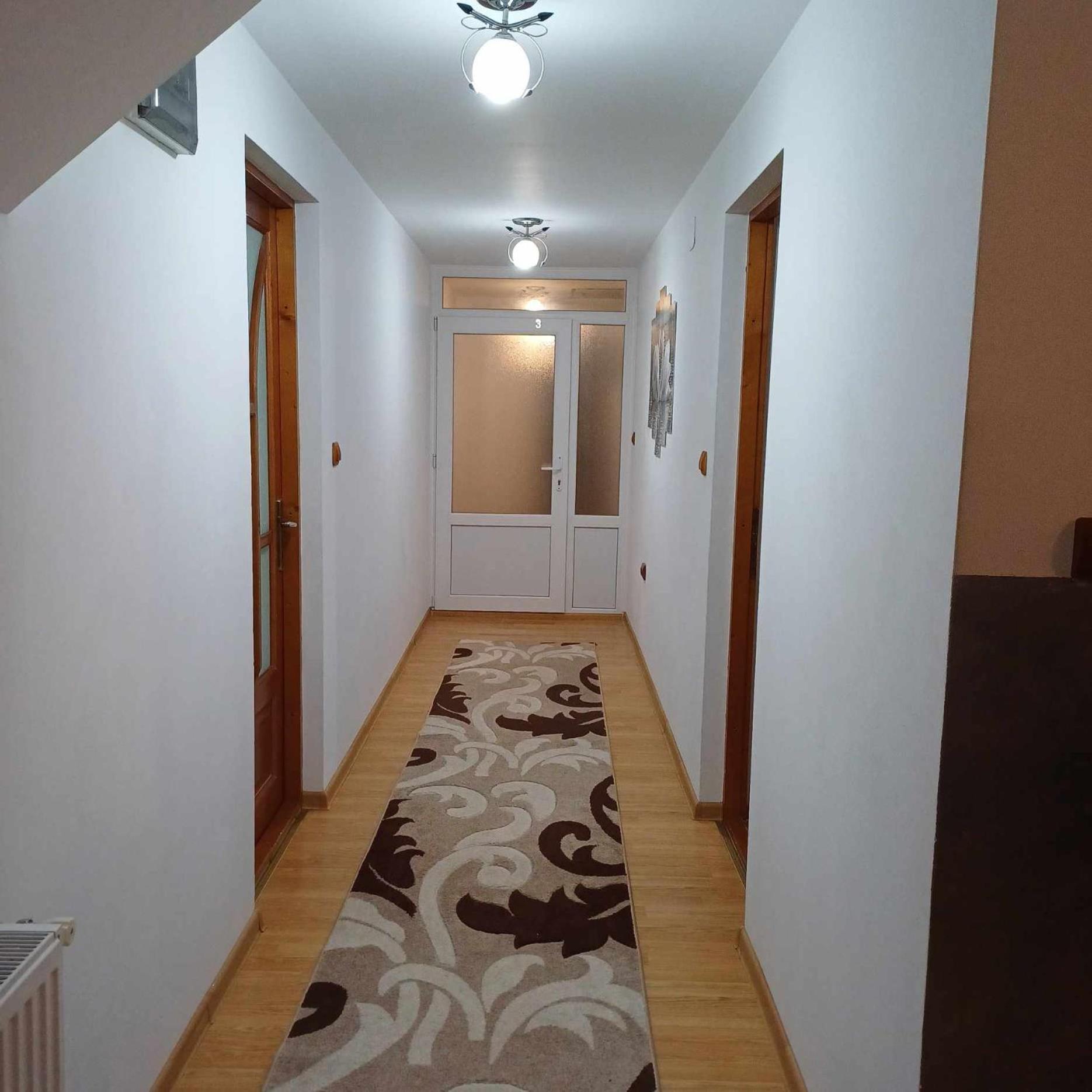 큼홀룸그몰도베네스크 Casa Mihaela 아파트 외부 사진